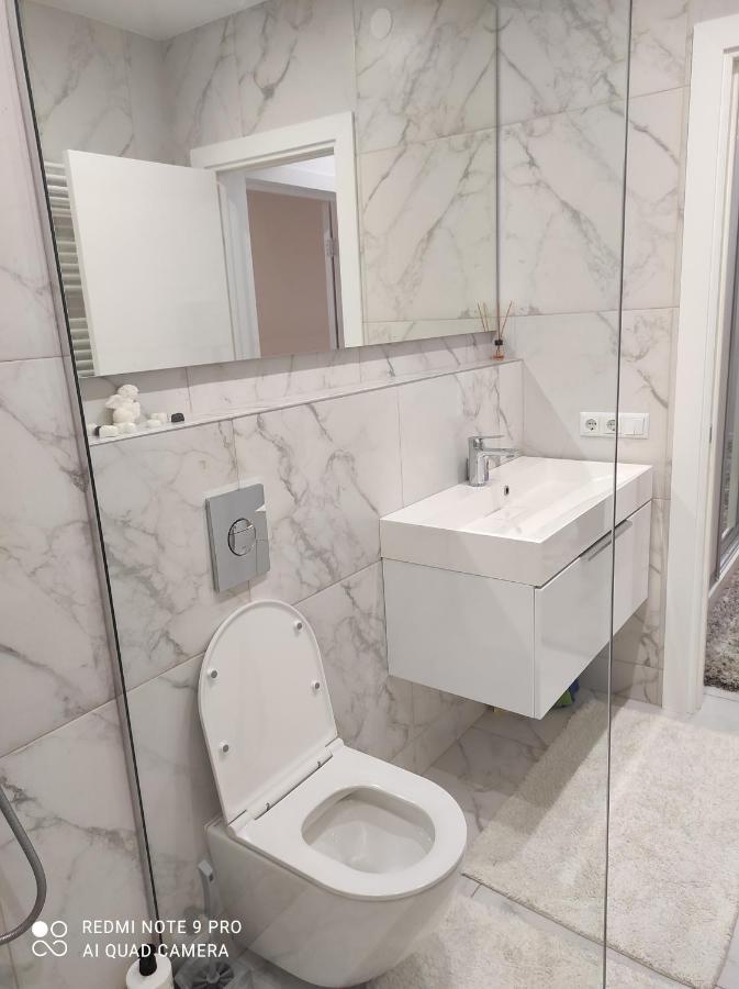 New Modern Apartment Uzhhorod Exterior foto
